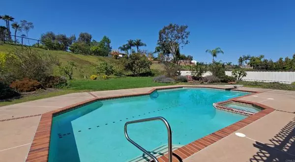 Escondido, CA 92029,1643 Cambria PL