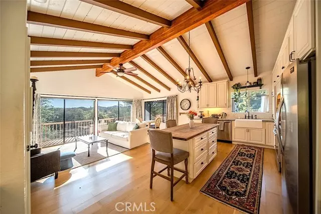 28322 Meadow Glen WAY, Escondido, CA 92026