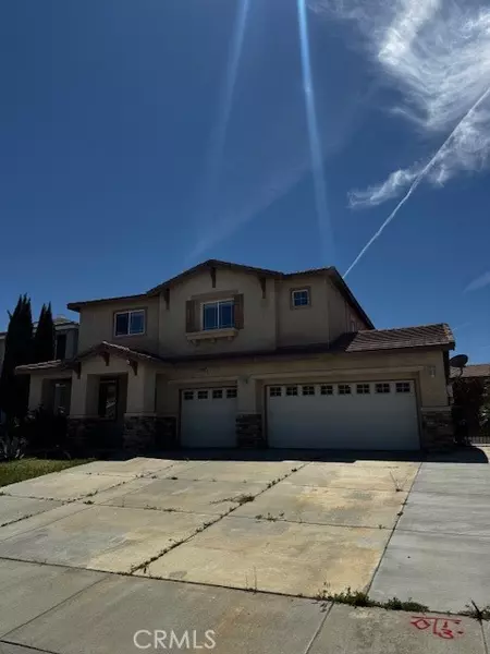 2748 Bouquet LN, Palmdale, CA 93551