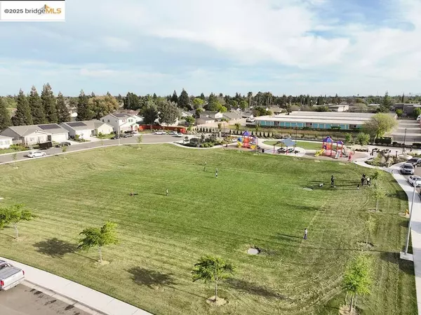 Manteca, CA 95336,1413 Santini Ave