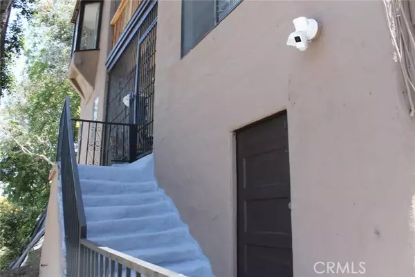 Los Angeles, CA 90026,2859 Effie ST