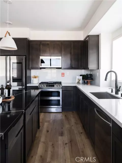 Claremont, CA 91711,107 Evergreen LN