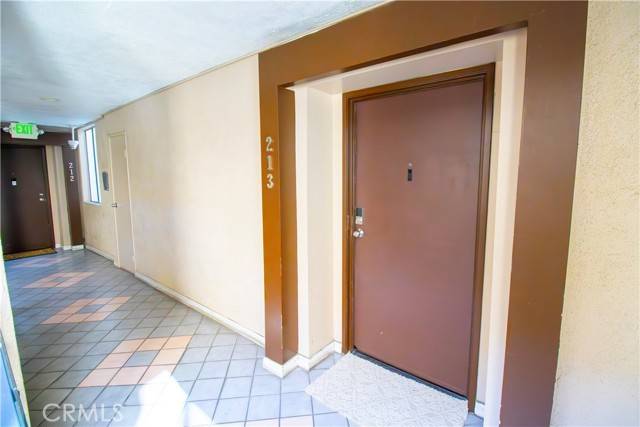 Canoga Park, CA 91304,7826 TOPANGA 213