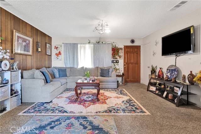 Apple Valley, CA 92307,21872 Hurons AVE