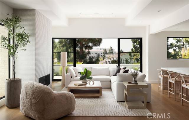 Newport Beach, CA 92660,3 Rue Valbonne