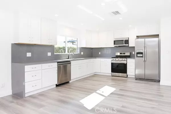 Northridge, CA 91324,8540 Calvin AVE