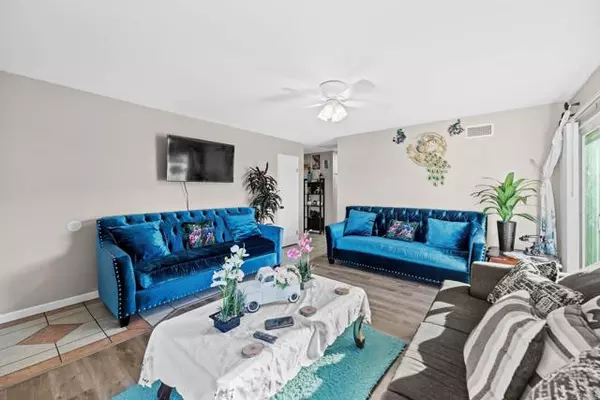 Spring Valley, CA 91977,134 , 136, 138 Demona Pl