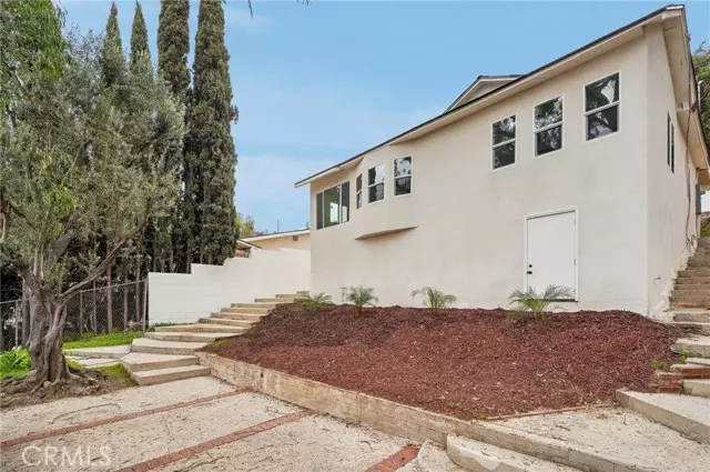 Los Angeles, CA 90068,6734 Woodrow Wilson DR