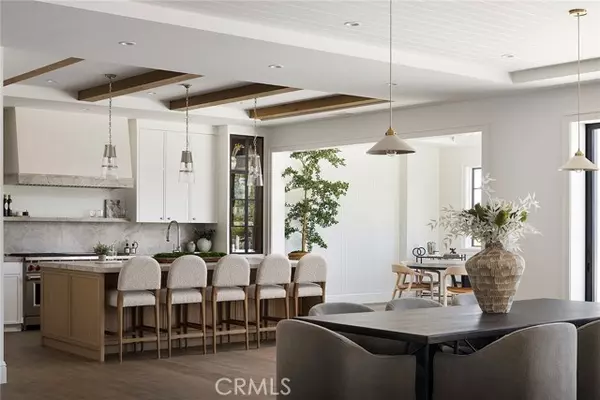 702 Saint James PL, Newport Beach, CA 92663