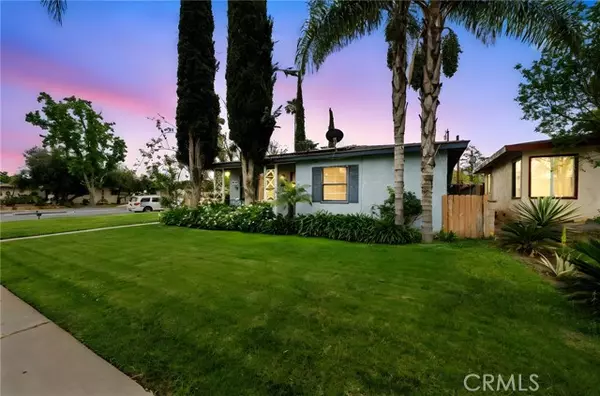 Corona, CA 92882,1044 W Olive St