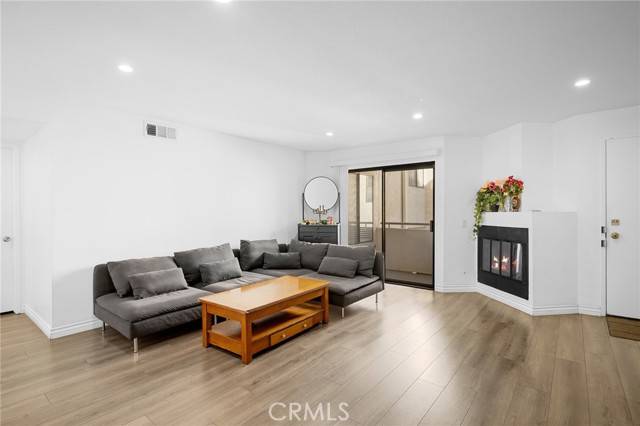 Sylmar, CA 91342,13825 Beaver ST 35