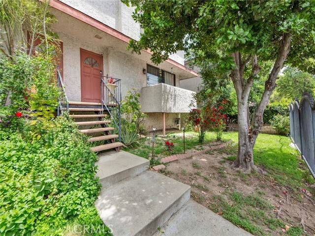 18425 Saticoy ST 1, Reseda, CA 91335