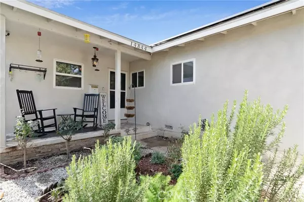 Van Nuys, CA 91405,14844 Lull ST