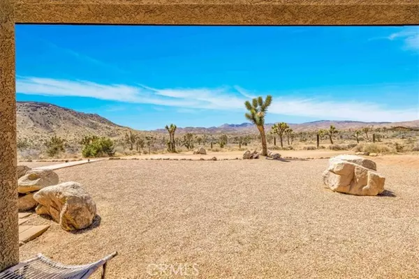Pioneertown, CA 92268,53105 Chia TRL