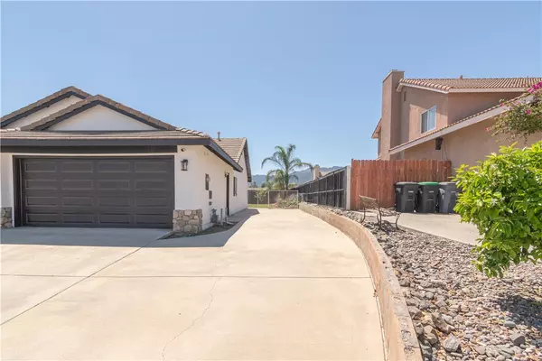 Lake Elsinore, CA 92530,15163 Biarritz ST