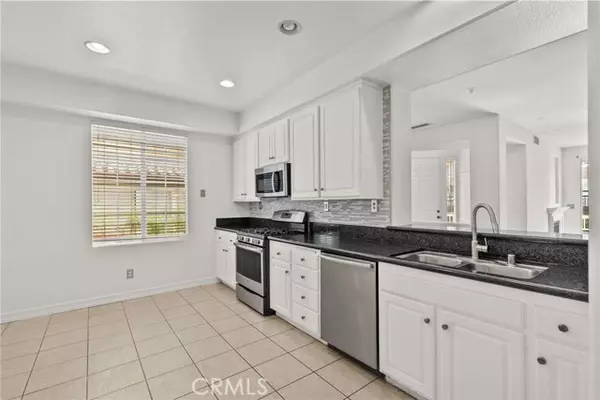 Valencia, CA 91354,28215 Canterbury CT