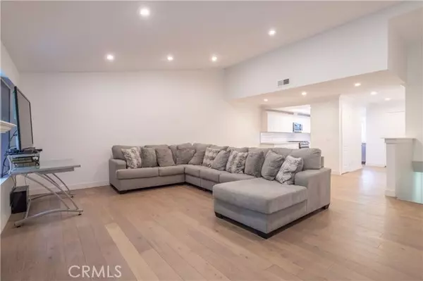 Newhall, CA 91321,26144 Rainbow Glen DR