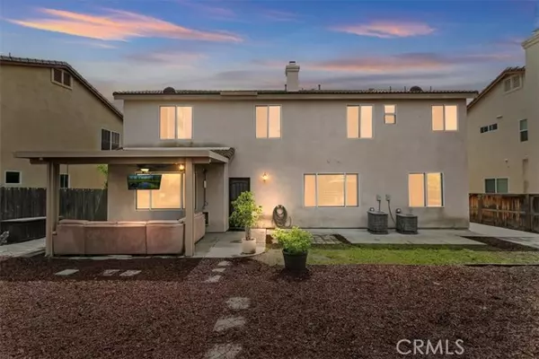 Eastvale, CA 92880,13642 Aspen Leaf LN