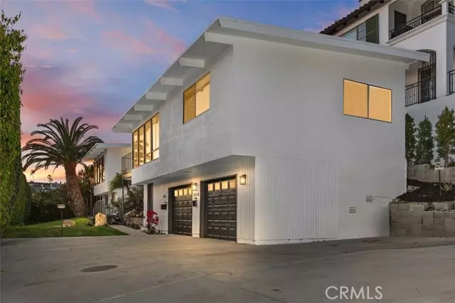 2516 Bayside DR, Corona Del Mar, CA 92625