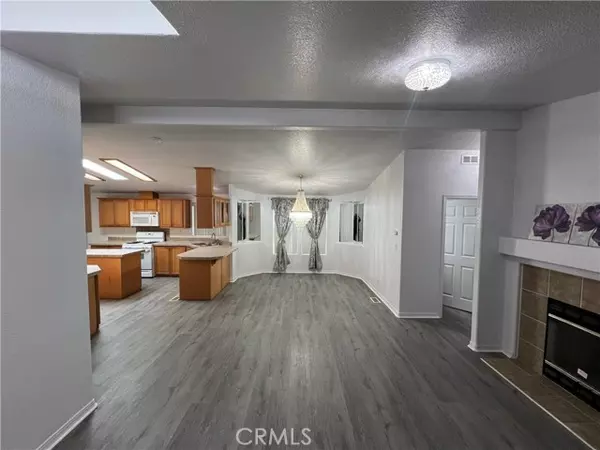 Rialto, CA 92376,200 W San Bernardino AVE 100