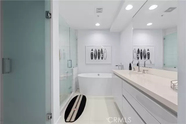 2233 Martin 212, Irvine, CA 92612