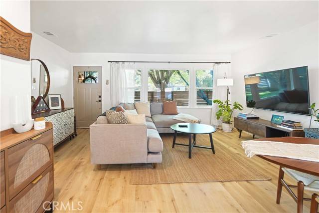 Winnetka, CA 91306,6916 Winnetka AVE