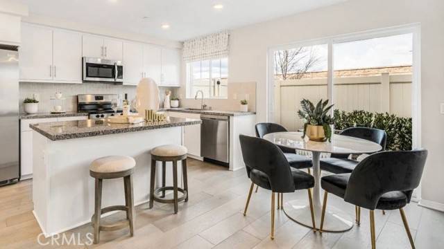 7498 Olive Grove ST, Riverside, CA 92507