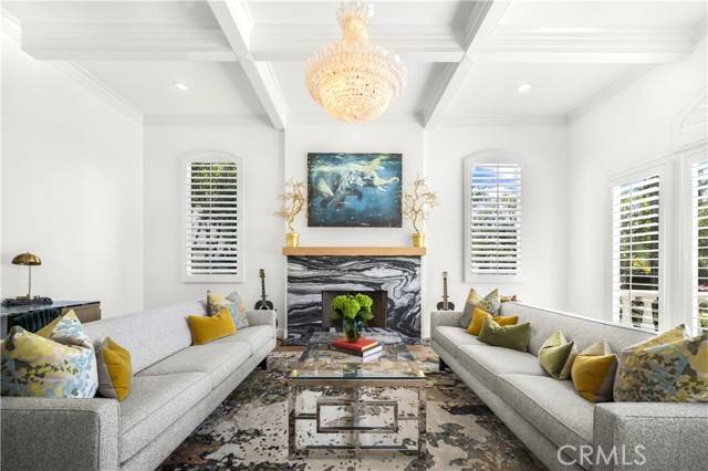 Calabasas, CA 91302,5366 Collingwood CIR