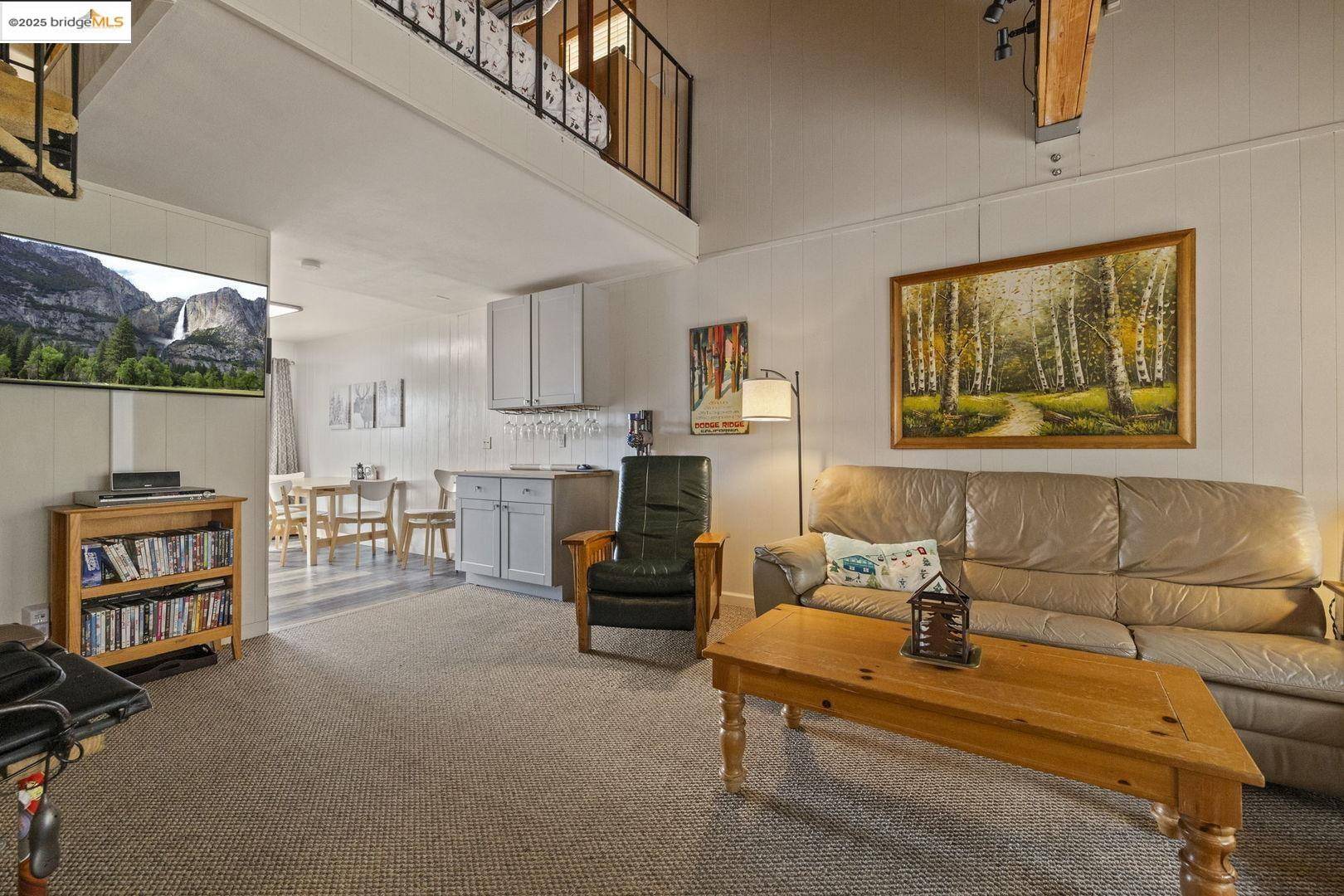Pinecrest, CA 95364,33781 Upper Leland RD # A