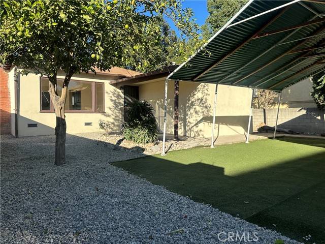 North Hollywood, CA 91605,13219 Vanowen ST