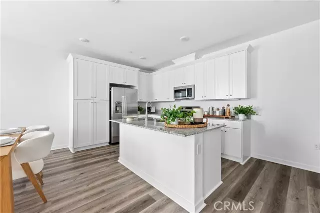 9421 1/2 N Sepulveda Blvd. 3, North Hills, CA 91343