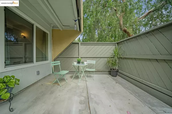 Concord, CA 94520,1800 Laguna 24