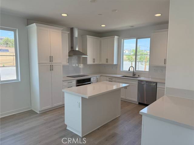 Fontana, CA 92336,5132 Currant WAY