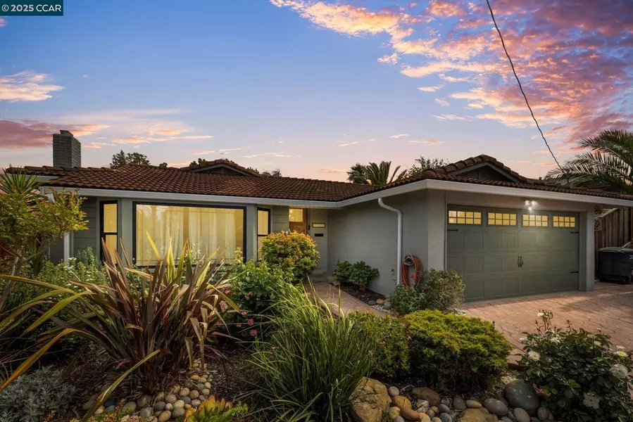 1337 Oregon Dr, Concord, CA 94521