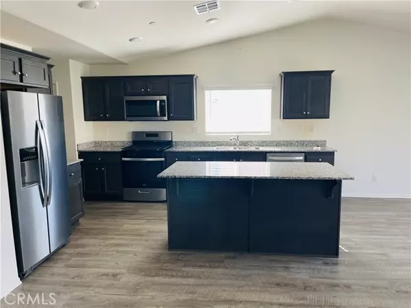 San Jacinto, CA 92583,873 Canopy LN