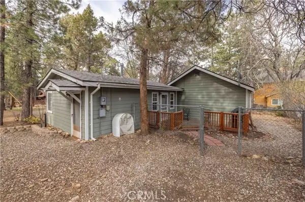 Sugarloaf, CA 92386,363 Cedar LN