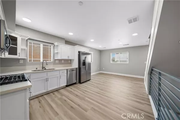 Los Angeles, CA 90011,3721 S San Pedro ST