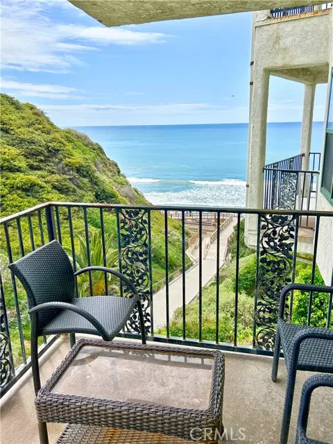 San Clemente, CA 92672,258 W Escalones 6R
