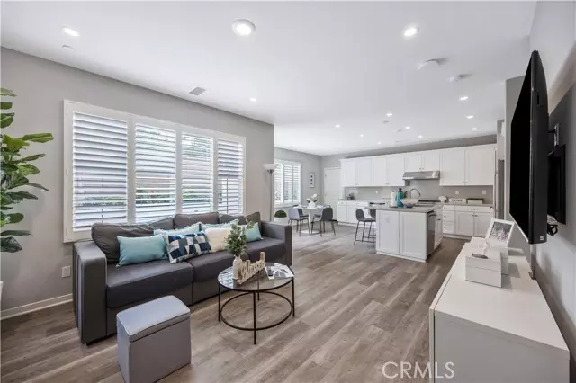 122 Messenger, Irvine, CA 92618