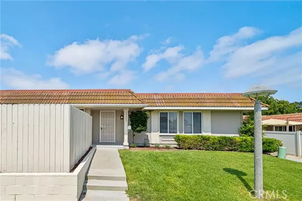 Aliso Viejo, CA 92656,24882 Via San Rafael
