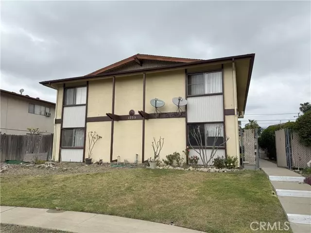 1233 Woodbury CT, Upland, CA 91786