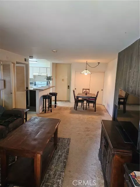 Culver City, CA 90230,7207 Raintree CIR