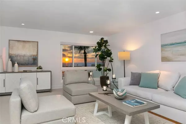 Laguna Beach, CA 92651,21703 Ocean Vista Drive 204