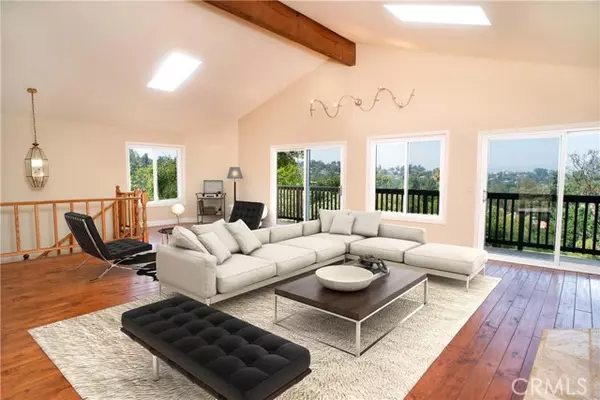 Woodland Hills, CA 91364,4419 Consuelo RD