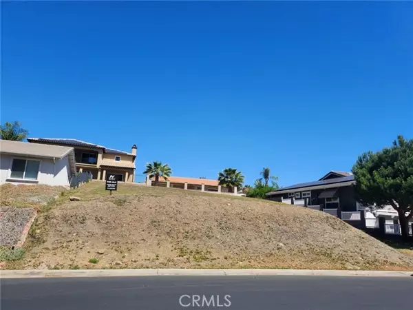 22720 Blue Teal, Canyon Lake, CA 92587