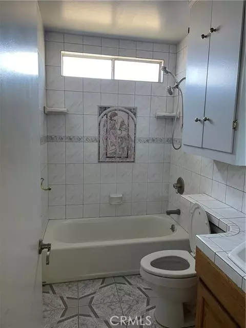Carson, CA 90746,825 E Claude ST