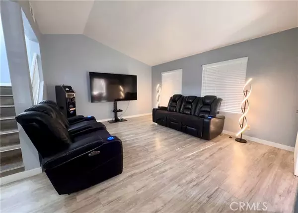 Santa Ana, CA 92703,1725 W 3rd ST 1