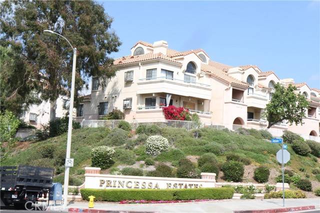 18123 Erik CT 357, Canyon Country, CA 91387