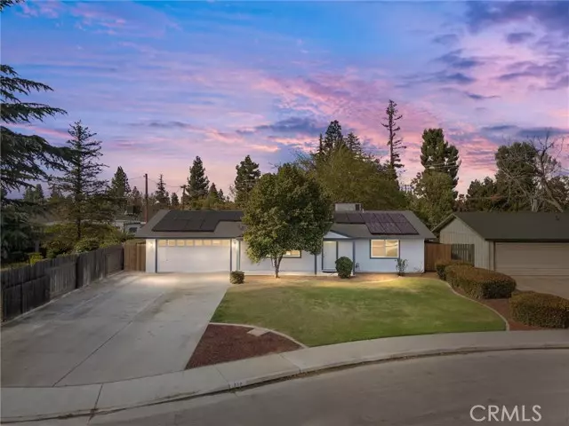 513 River Oaks DR, Bakersfield, CA 93309