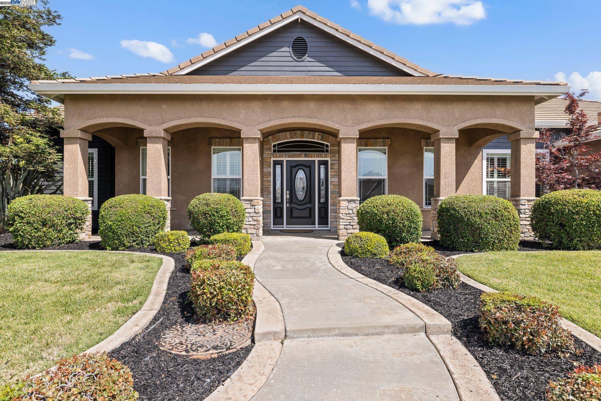 257 E Milgeo Ave, Ripon, CA 95366